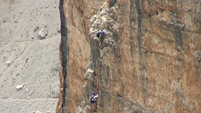 Sella Boèseekofel Klettersteig exponierte Leiter