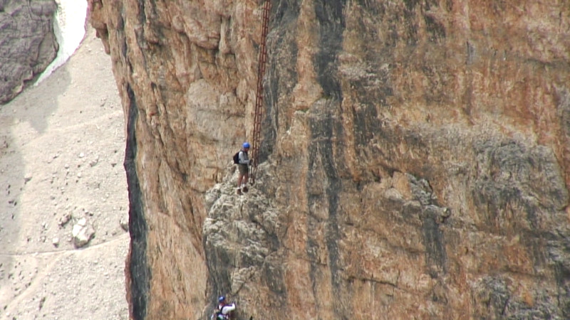 Sella Boèseekofel Klettersteig exponierte Leiter