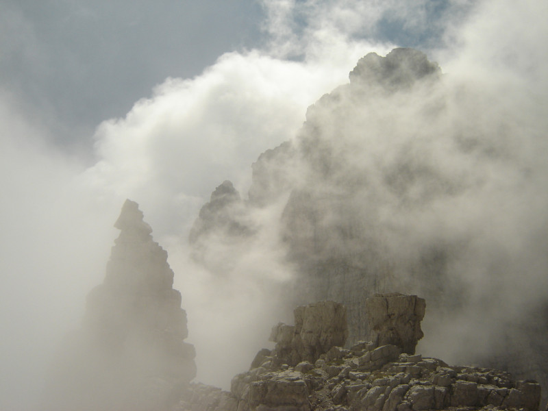 Cima Brenta Alta im Nebel