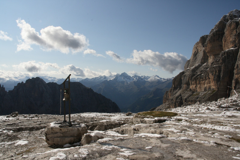 Blick zum Adamello Gebirge westlich der Brenta