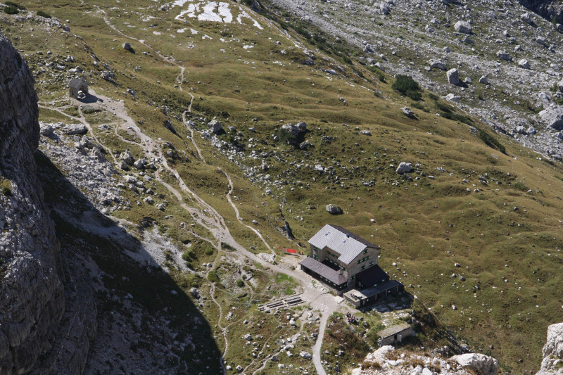 Tiefblick auf Rifugio Brentei